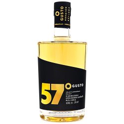   GUSTO Tölgyfahordóban Érlelt Cserszegi Fűszeres Szőlőpálinka 57° 0,5 l